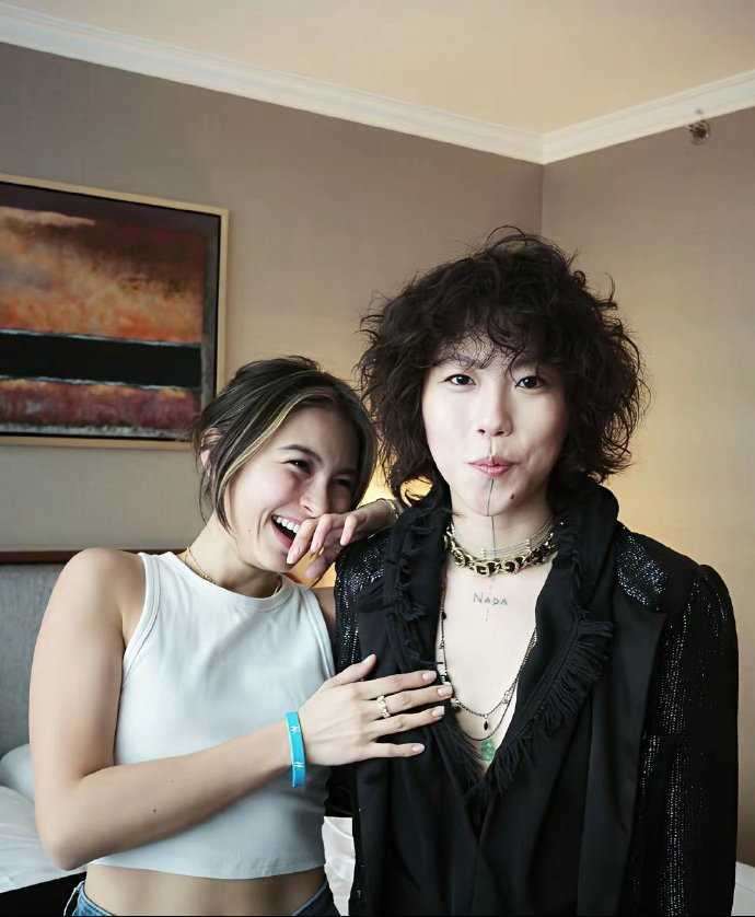 王菲和窦唯的女儿窦靖童，第一眼差点没认出来