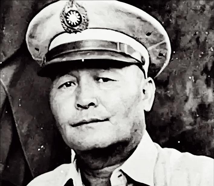 1958年，光头悍将刘玉章接替胡链，成为驻守金门的守城司令员。母亲被解放军从陕西