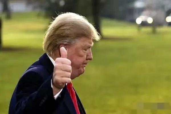 中东这趟浑水趟定了！伊朗打以色列，全球都想让美国下场，可特朗普就是个大聪明，明
