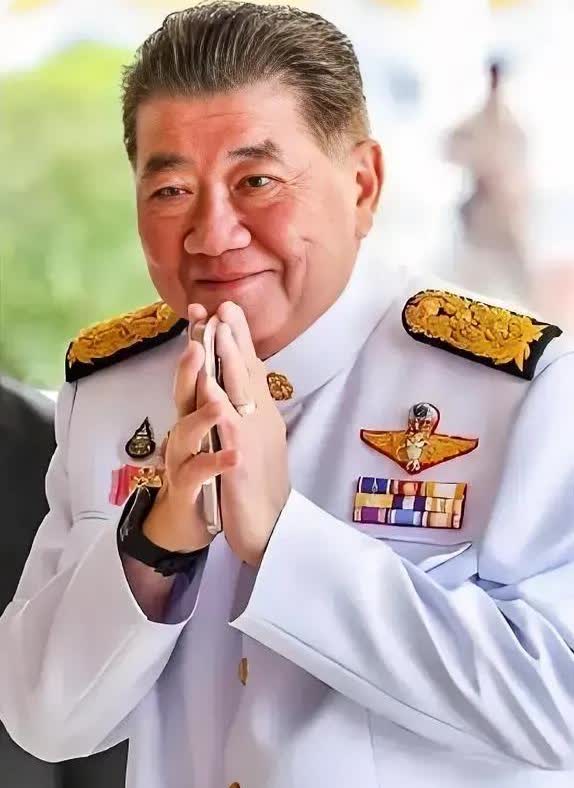 意想不到泰国突然宣布了当地时间7月23日，泰国代理总理普坦宣布与