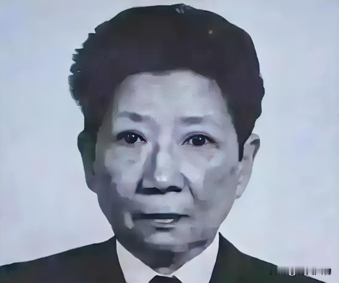 1994年11月8日凌晨，台北振兴医院病房内，孔令伟安静离世，终年七十五岁，走时