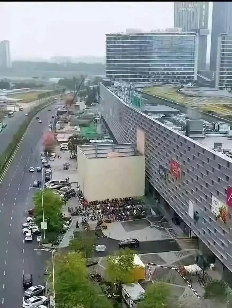 人心不足蛇吞象，当年给500万都不拆，现在10万都没有了，房主后悔了吗？