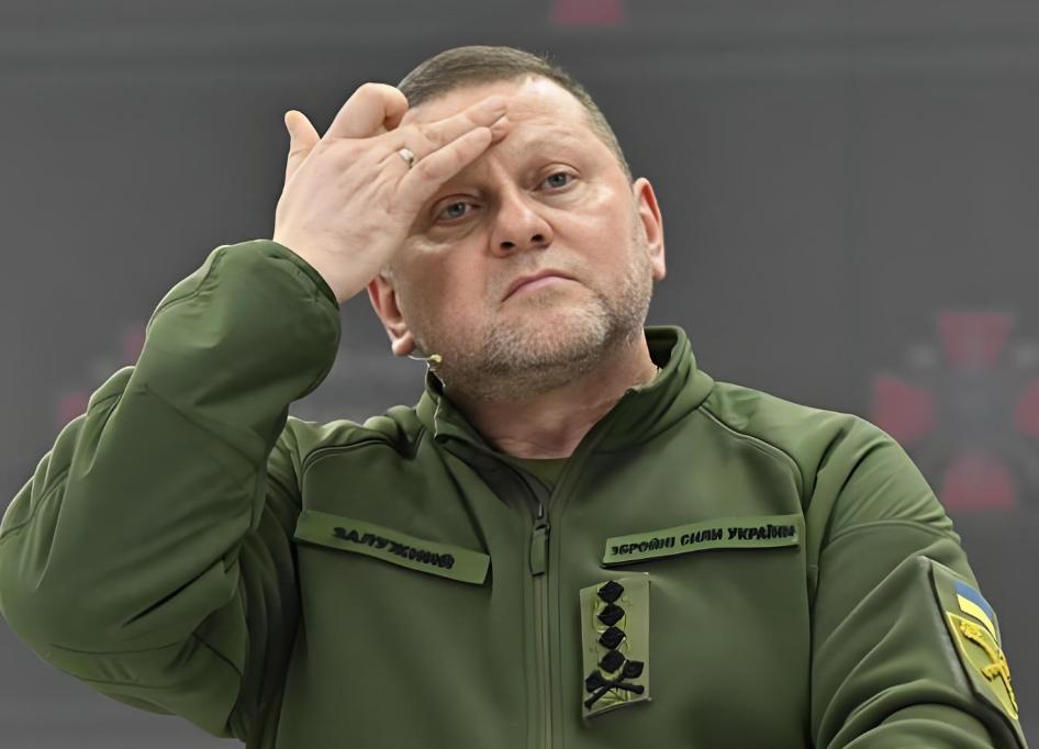 当初泽连斯基如果没有解除扎卢日内的职务，我想乌军不会走到今天这个地步。扎卢日内担