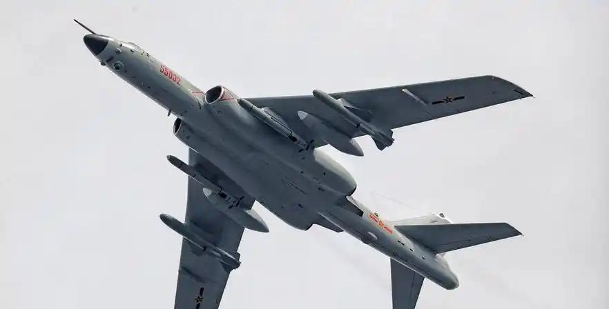为何中国反复升级轰六轰炸机群？因为说白了，压根就是歪打正着，本来是技术不够，结果