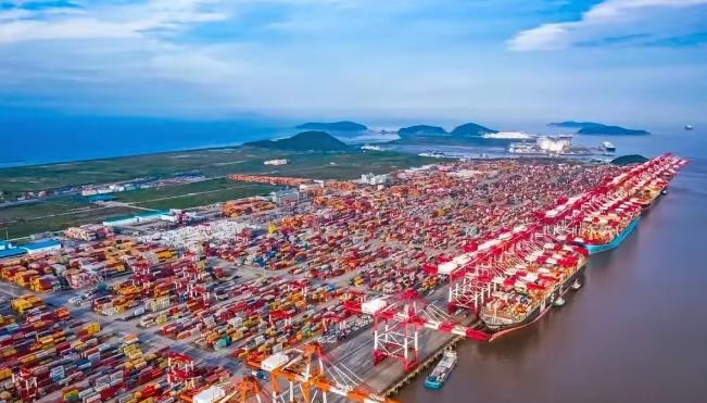 堪培拉既然想玩“过河拆桥”，那我们就直接“抽干这条河”！办公桌上左边的那张账