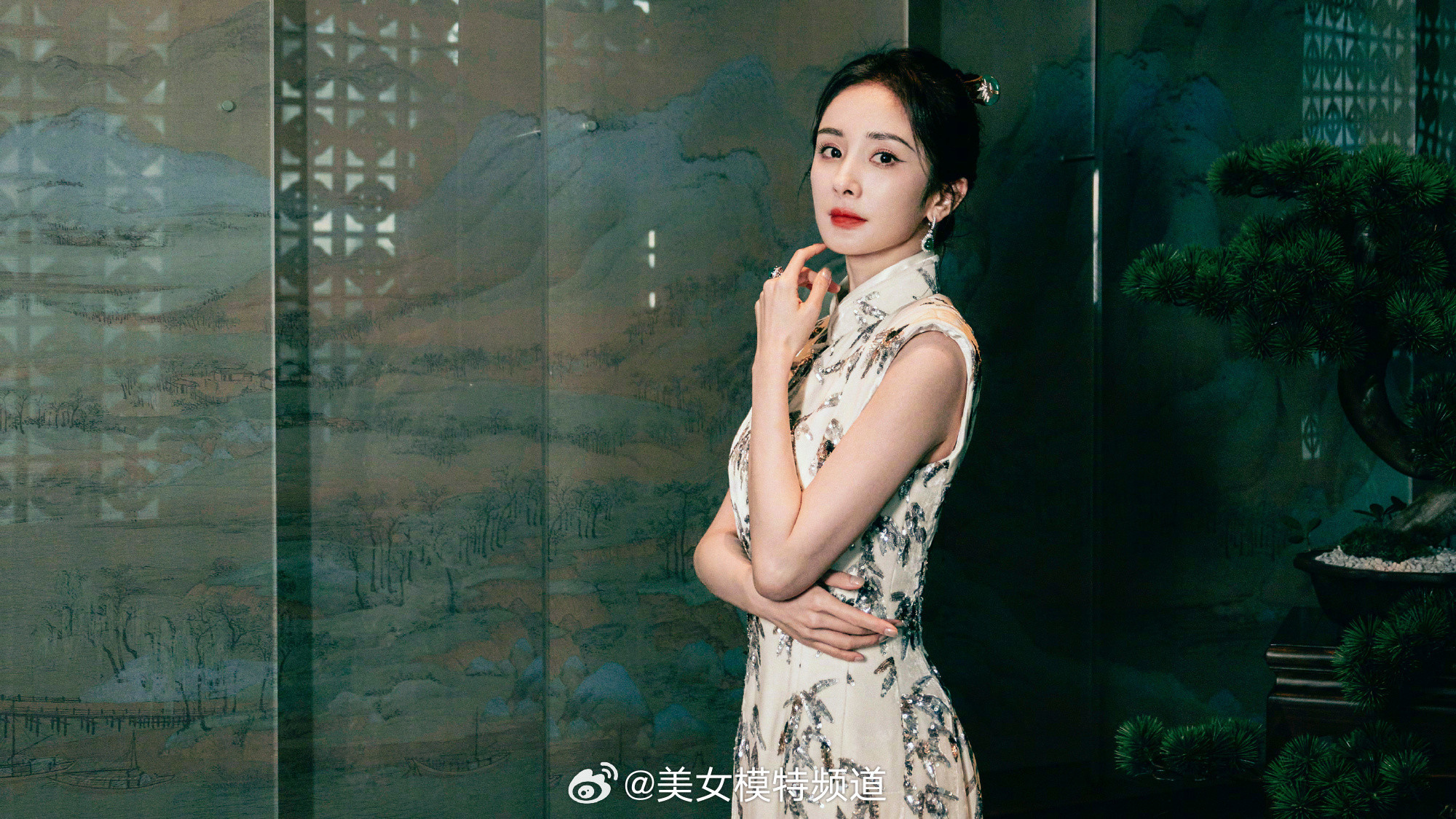 杨幂旗袍古韵美人写真大片