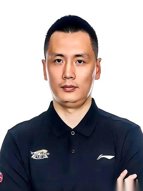 今晚这球，看完我半天没缓过来。上海队，在辽宁的地盘上，把辽宁给办了。而且还是