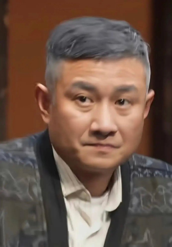 文章新话剧的状态好可怕。。。最近的马伊琍，已成两代人，还比文章大八岁​​​