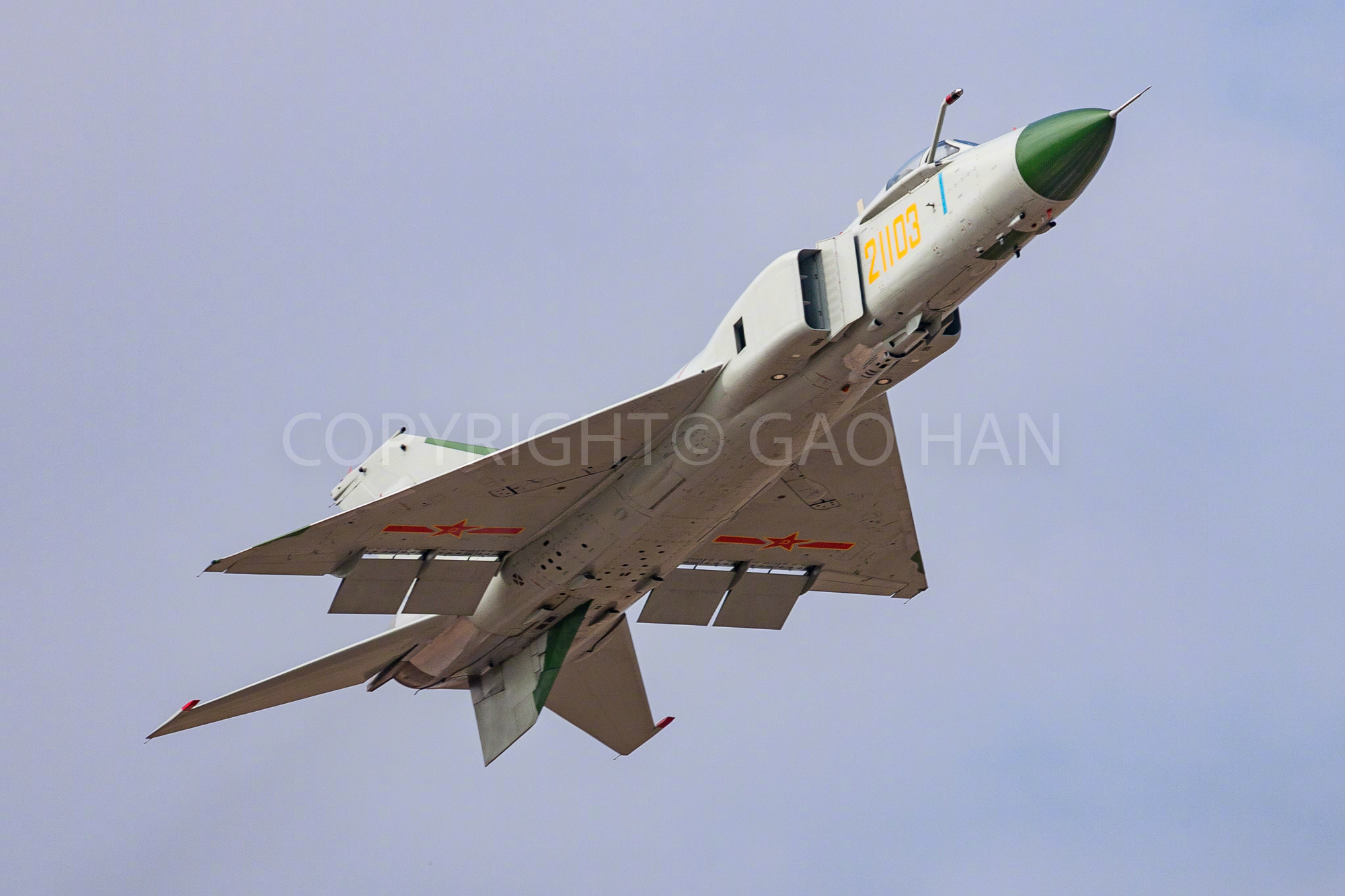 2008年珠海航展上的歼-8D原创图集。2008年珠海航展上的轰油-6与歼-8D