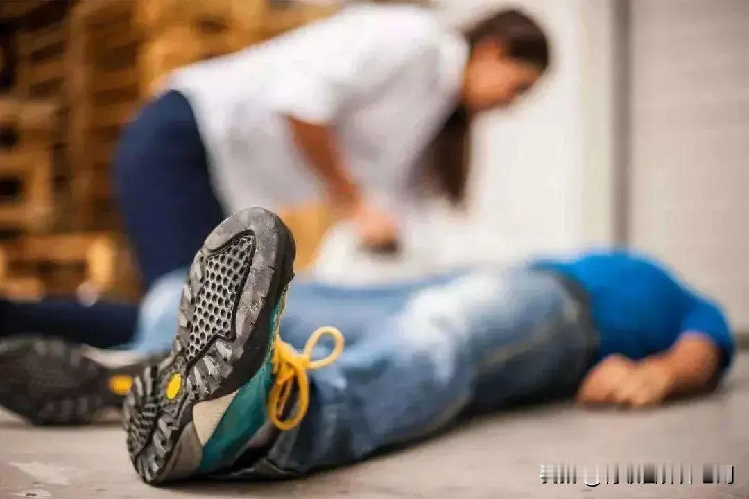 坏人为啥不容易死？我堂弟跟我说，为什么他哥哥五十岁左右就突然就去世了，还有好几