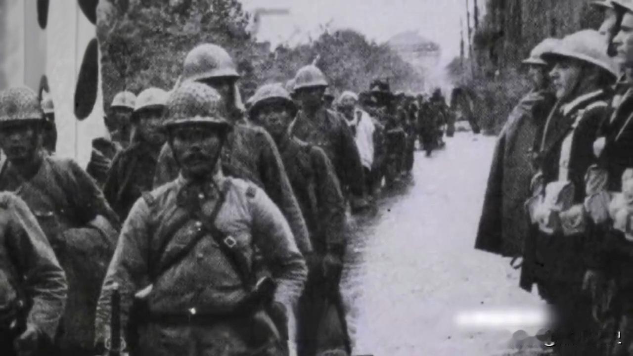 1945年，日本宣布战败投降，国内大地上弥漫着终于迎来和平的喜悦。当时绝大部分侵