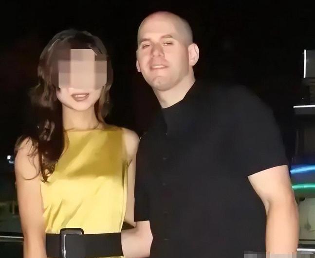 美国健身教练公开炫耀，自己在中国睡了1242个中国女孩，还说“睡她们太容易了”，
