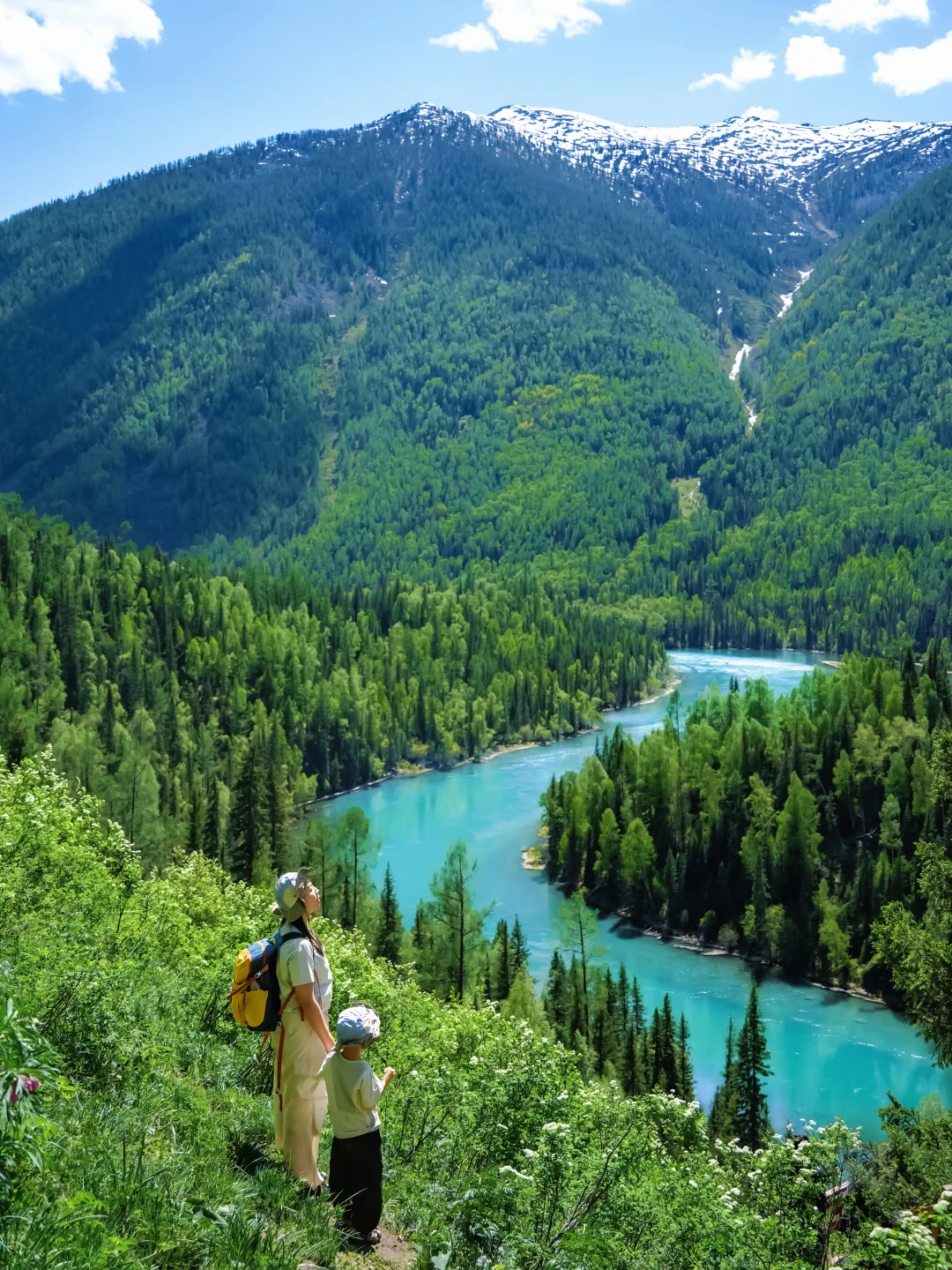 喀纳斯🏔️应该是国内亲子徒步的顶配风景吧！