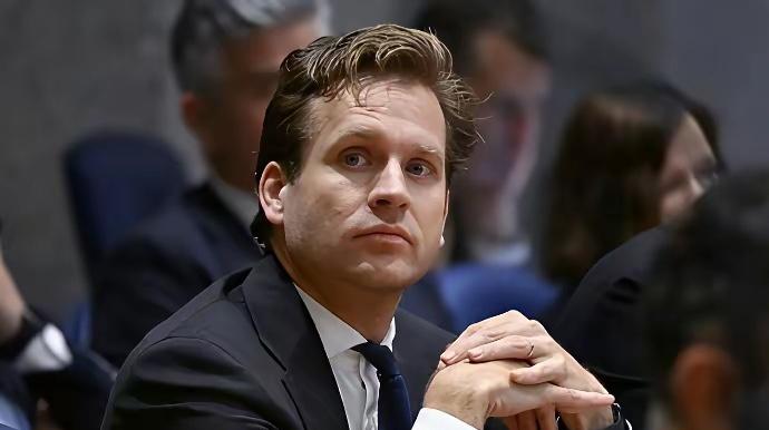 11月19日，荷兰公开对中方服软，声明中有一句话特别有意思！​当天，荷兰经济事