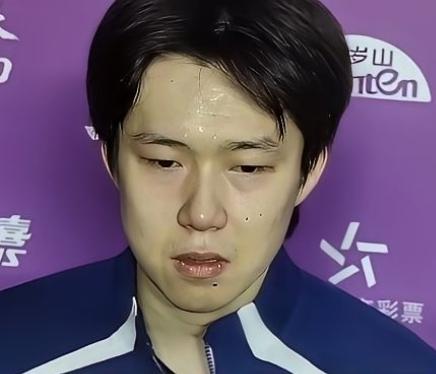 王楚钦赛后采访直言：没有成绩，怎么捧都不会有好结果，瞬间戳中体育圈真相。赢