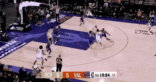 杨瀚森支愣起来了！发展联盟首秀还是打出了一些亮点，大弧顶的直接带球突破扣篮还是有