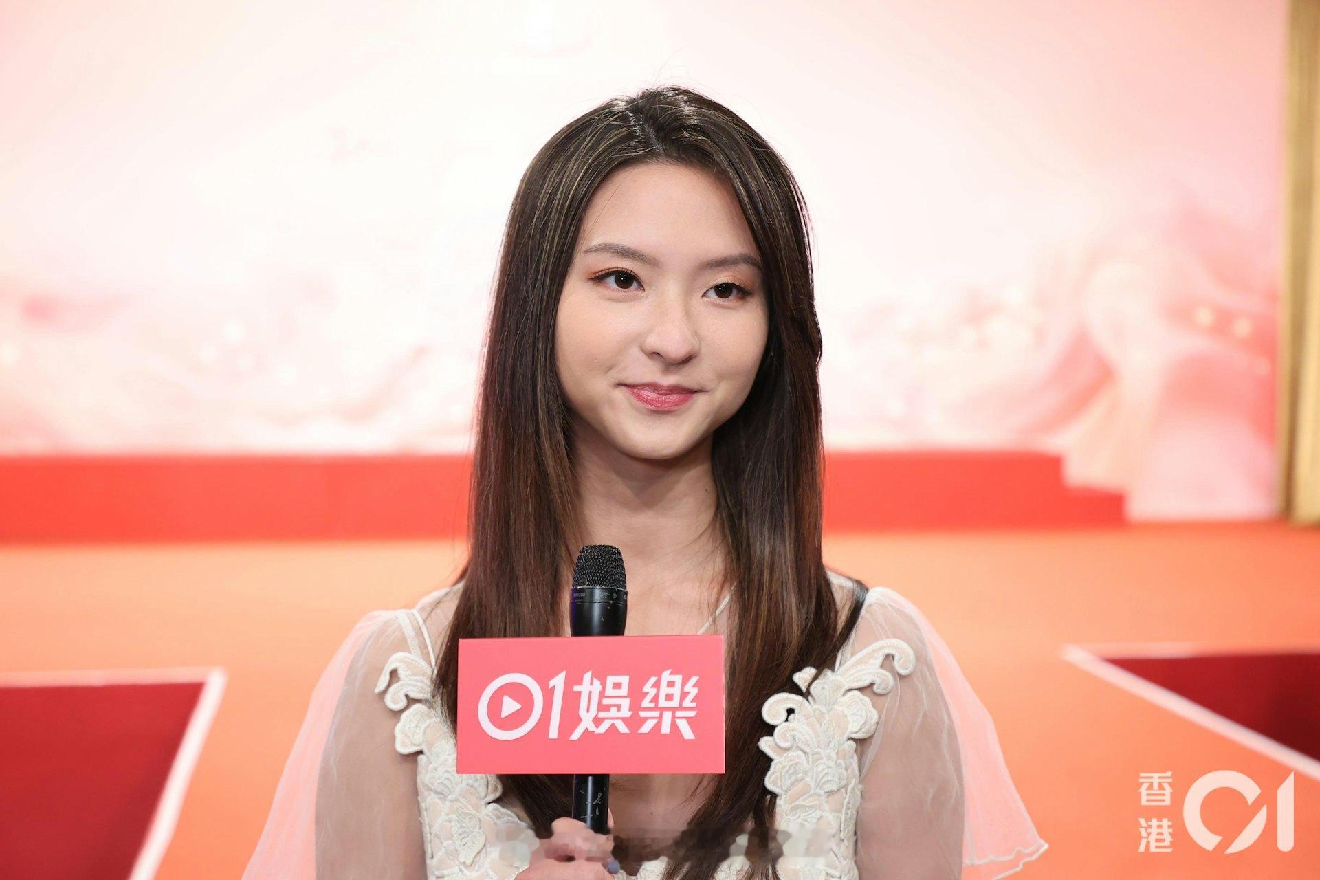 香港小姐2025｜佳丽蔡华英被揭老豆是前艺人　自爆唔识睇中文|香港01全城瞩