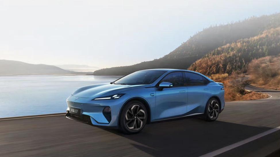2026款深蓝L07上市，共推出6款车型，指导价14.59万-16.59万元，限