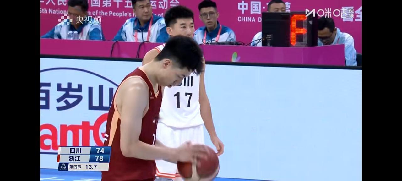 朱俊龙最后罚球奠定胜局，胡金秋三分球续命于事无补，雇佣军战斗力有限朱俊龙朱