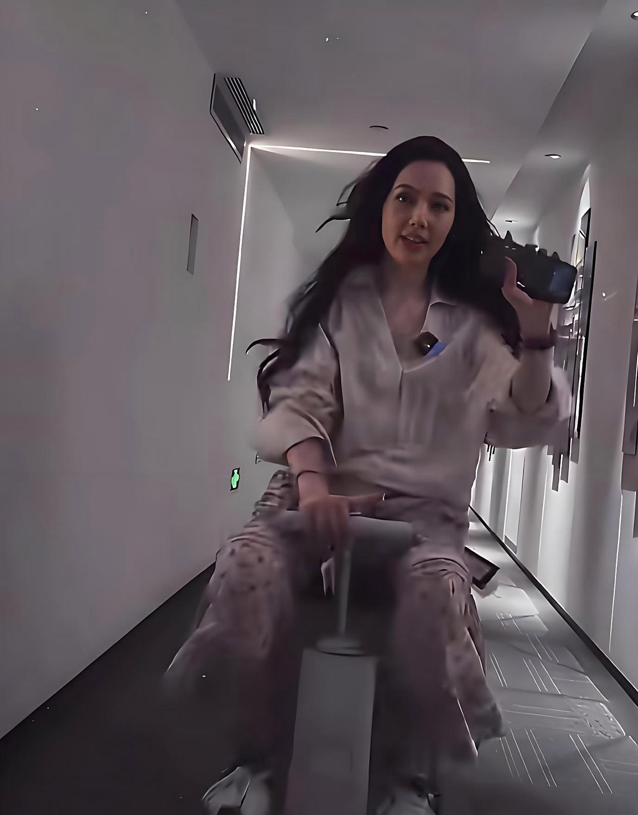 “去子留孙”！向太放话，儿媳郭碧婷赚的全贴娘家，她给的钱却分文不动存孩子账户。