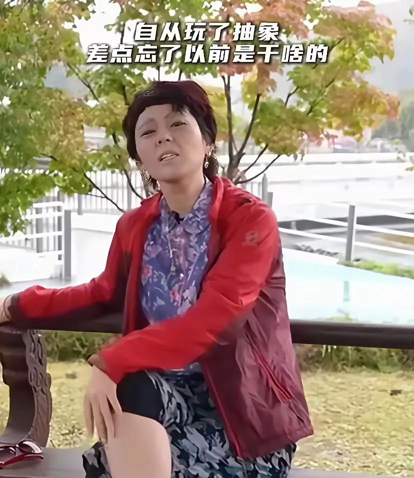 青春年少时吃光抹净，烂了大街上一丢很难想象这个女演员她经历了什么只能说韩国是