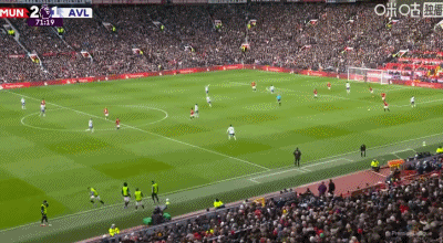 B费真牛啊我擦，这脚球传的太特么舒服到位了姆伯莫和库尼亚两连前插的配合也好，一个