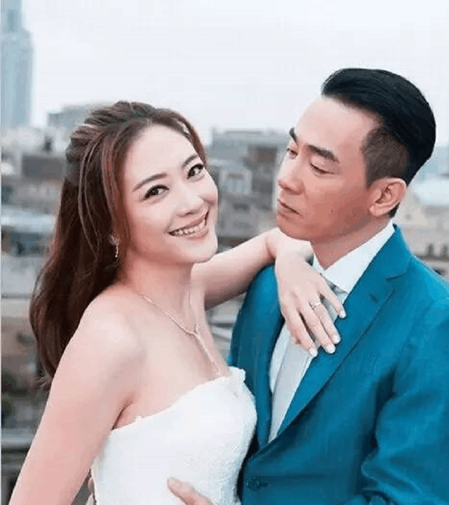 陈小春应采儿农村结婚流出 素颜的两人比路人还普通 但很接地气