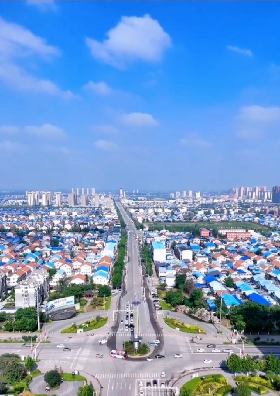 曹县珠江路随拍曹县珠江路是曹县重要的东西向大道，东起青岛路灯塔，西至220国