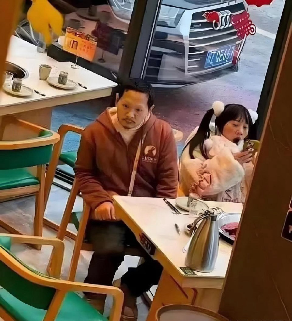 看第一张还以为白菜被猪拱了，看完第二张就不这么觉得了