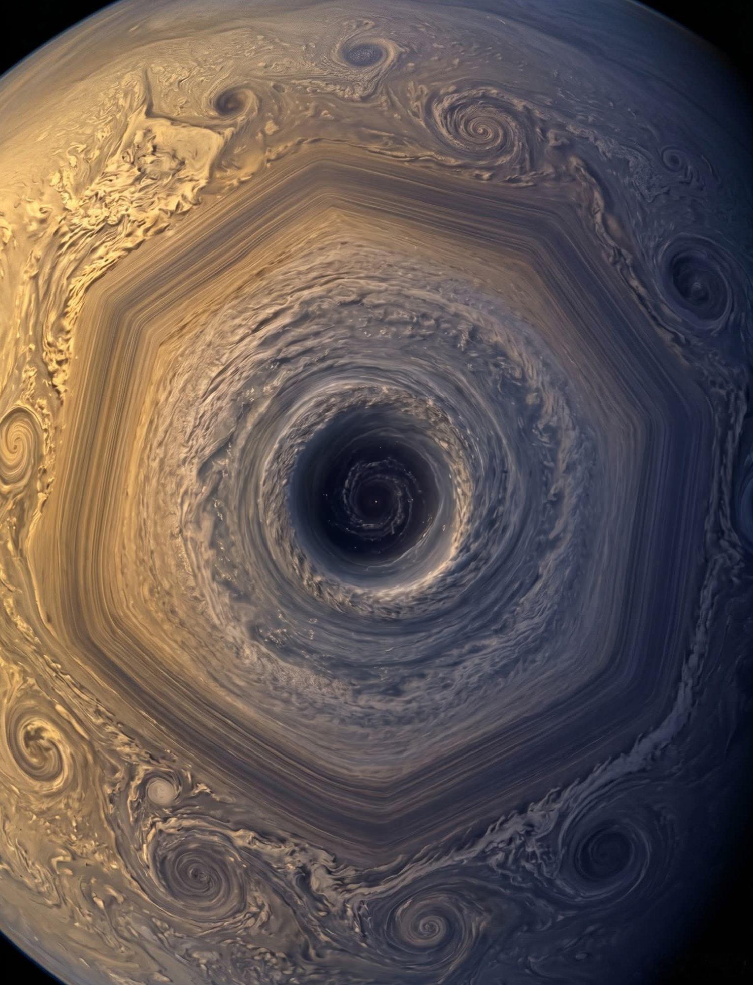 🪐2026年4月22日，NASA发布了关于土星北极巨大六边形风暴的惊人新数