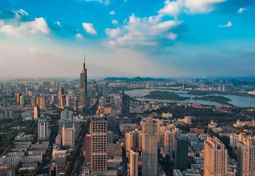 对手变队友！两座“准2万亿”城市强强联手2月28日，宁波