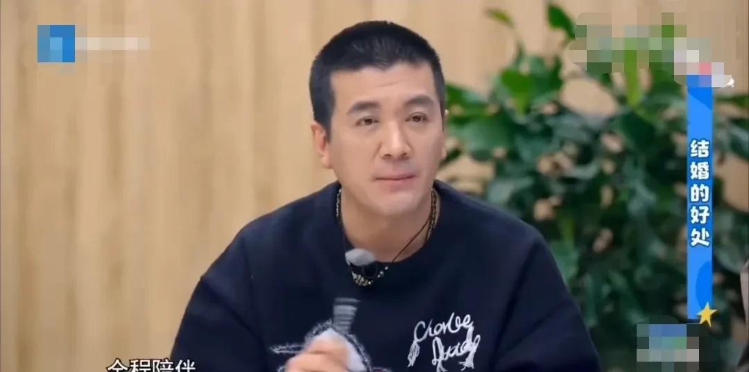 难怪黄圣依会这么依赖杨子，竟然是被杨子感动的。1：杨子说，他刚和黄圣依确定恋爱
