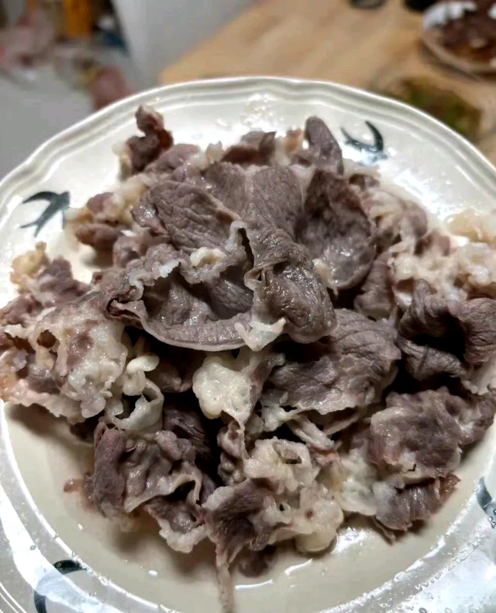 哪个才是真肥牛，帮忙鉴别一下​​​