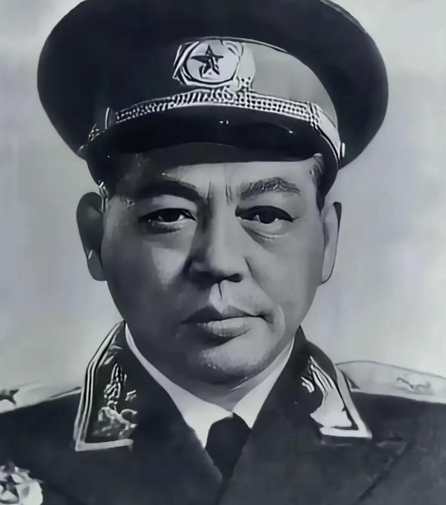 1939年，八路军一个团弹尽粮绝，地主却堵门不让突围，团长曾国华拔枪后地主却说：