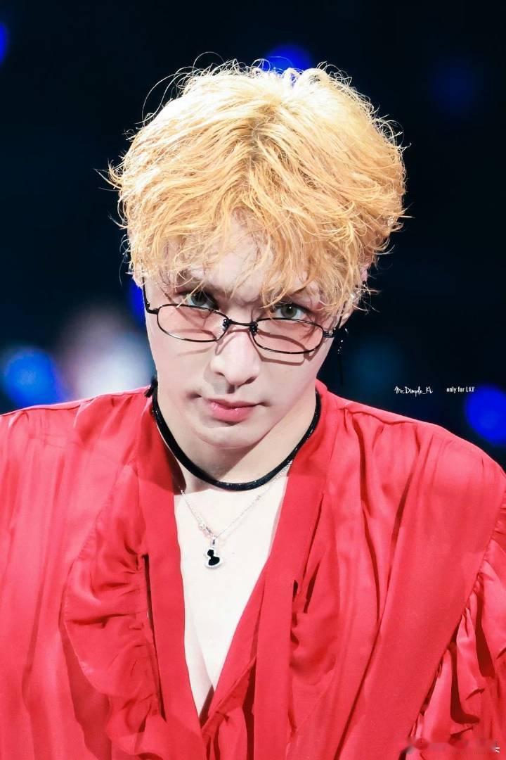 刘宇宁给张艺兴演唱会送花篮啦！梦幻联动🤩友谊久久！​​​
