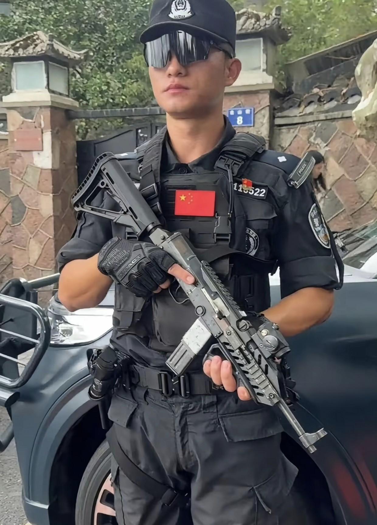 旧武器改装有没有上限？答案显然是没有上限，已经很好看很实用了，仍然可以继续改进，