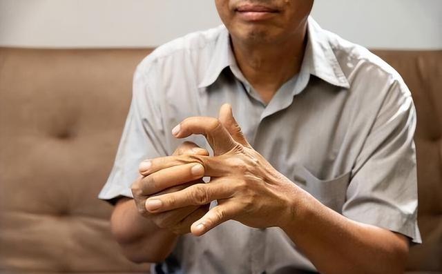 近年来，痛风似乎成了越来越多人关心的健康问题，尤其是中年人。有人可能会说：“我不
