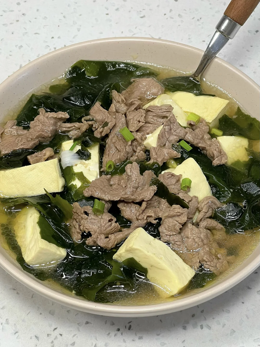 果然是干净晚餐，低脂低卡的海带牛肉汤…