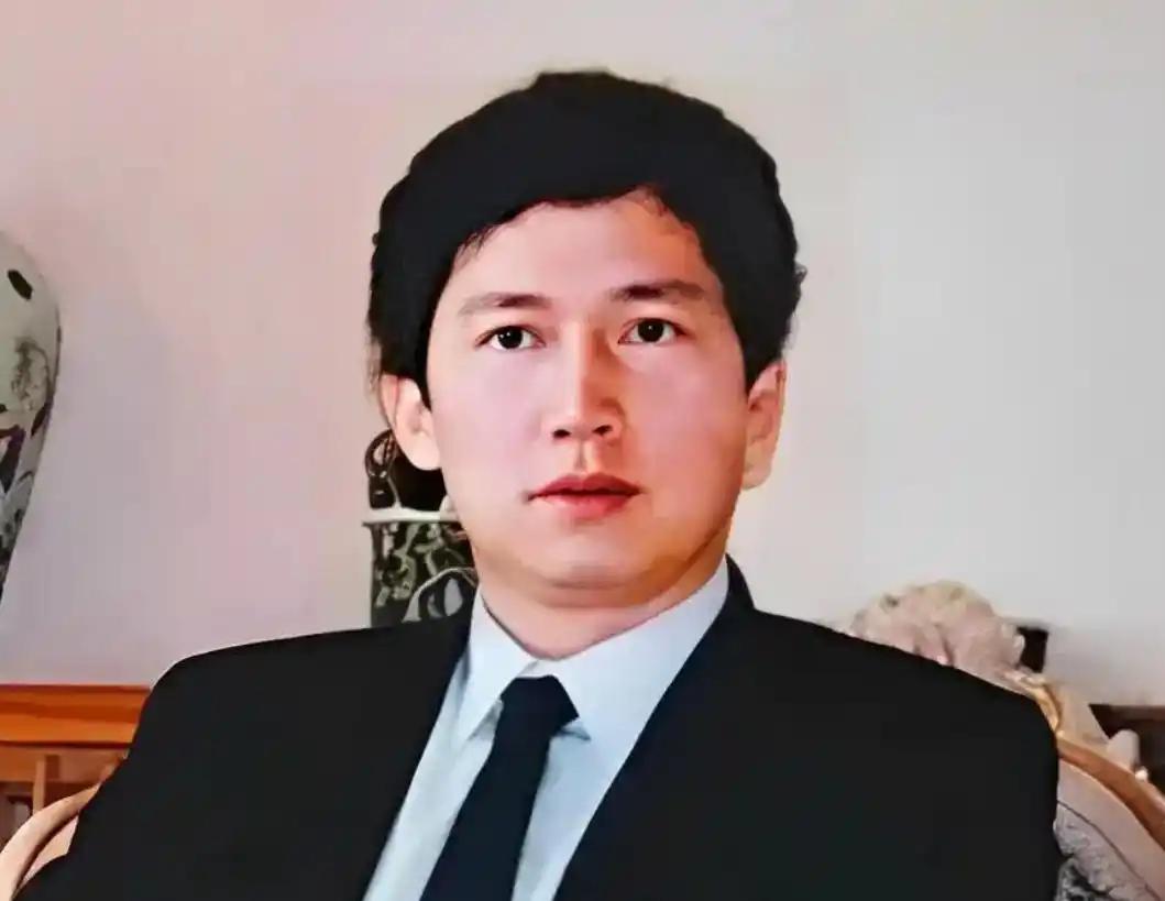 “她比我大40岁，晚上睡在我旁边，我浑身都起鸡皮疙瘩。”这句话，是李春平的心声。