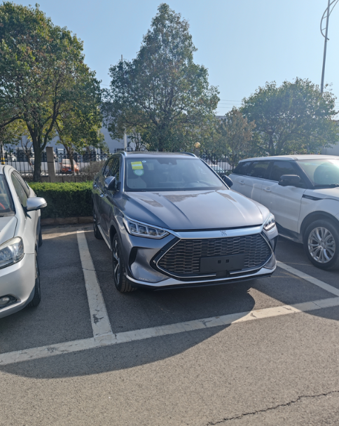 110两驱5G版纯电到25%只能85公里110两驱5G版本，纯电续航从100