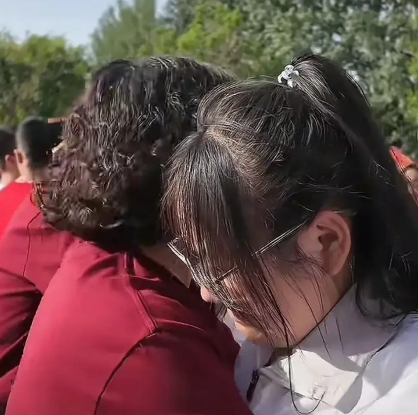 高考过后，家长要看清事实了今年的高考，没有一科不难的，全部超过了往届。难的超乎