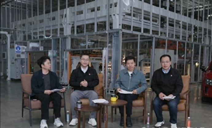 门把手打不开，9秒断电就完蛋，救人的手伸不进去。