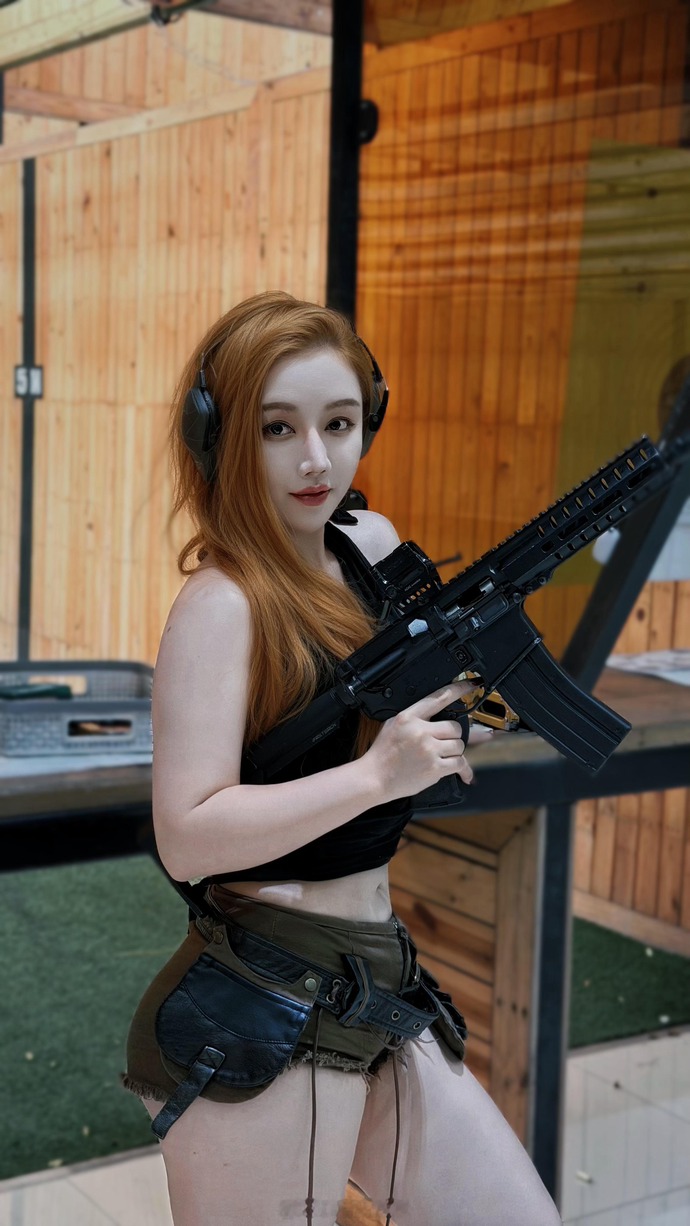 第一次玩真枪🙊射得准吗？泰国·芭堤雅