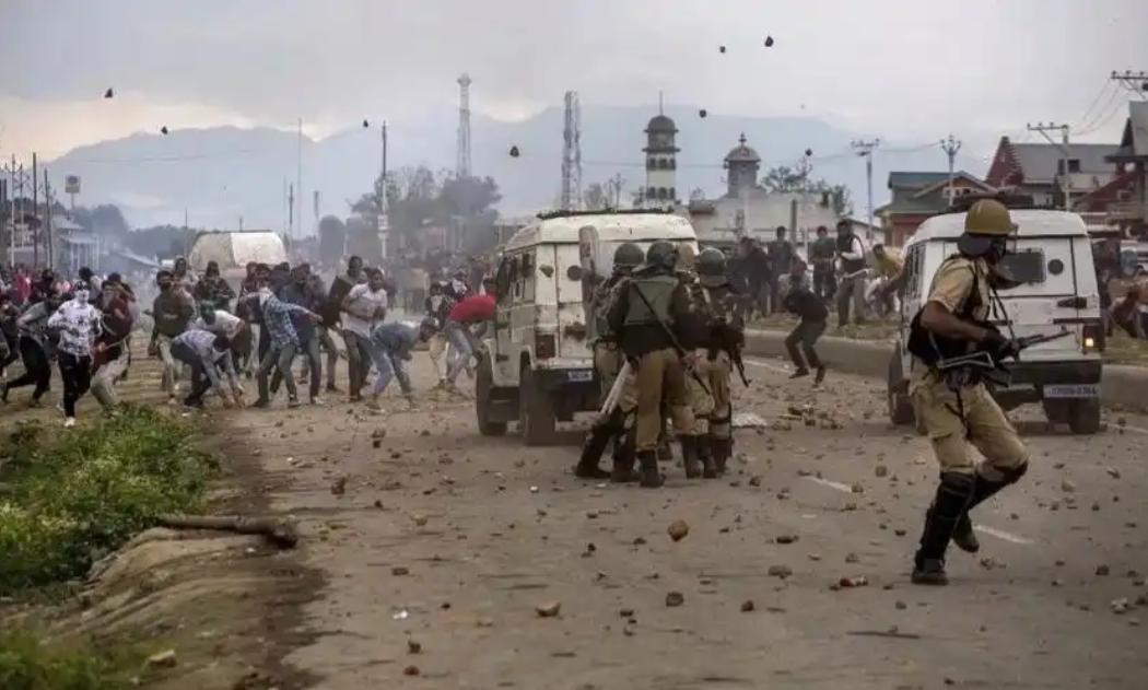 2月3日，巴基斯坦瓜达尔港突然发生了爆炸袭击，参与港口建设的中方工地和驻地几乎同