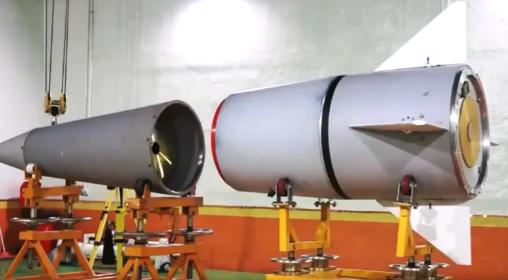 特朗普迎来一个坏消息！4月7日，据英国《每日电讯报》的消息称，伊朗正在以创纪录