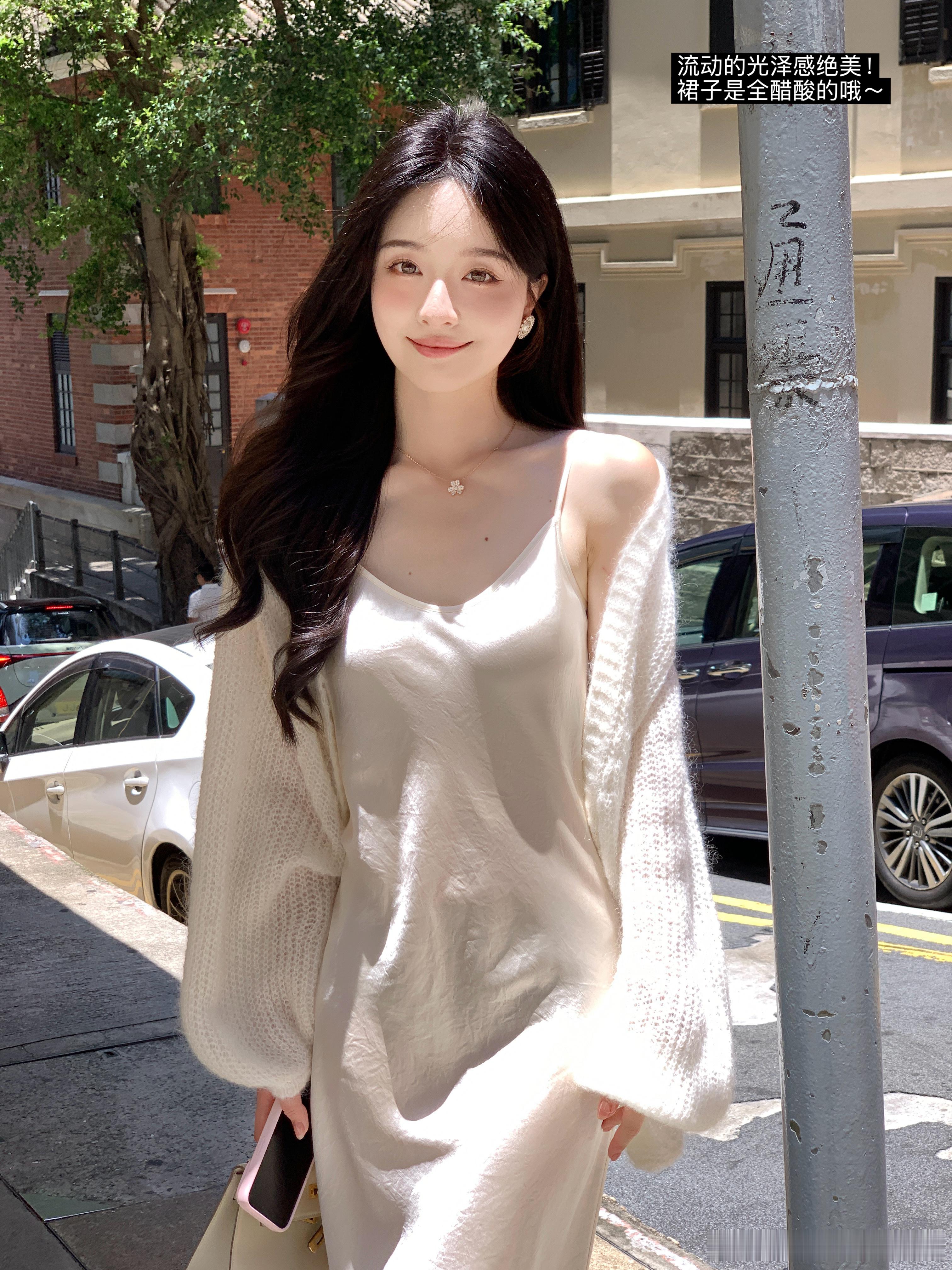 这一组倩倩拍出了我心中的“白月光”～干枯玫瑰在夕阳下也绝美！你们喜欢哪个颜色呀？