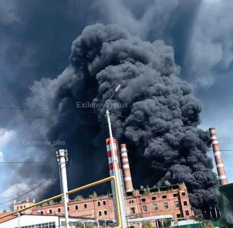 又炸了！俄罗斯一家生产弹药的大型军工厂爆炸了来源:维新微言又炸了！俄罗斯