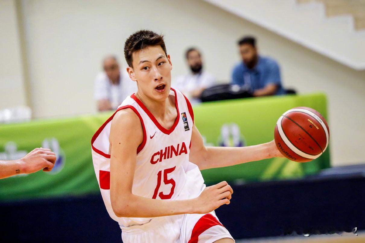 NCAA球探已经告诉你，被佛罗里达大学录取的郇思枫，论潜力实力是稳赢旧金山大学王
