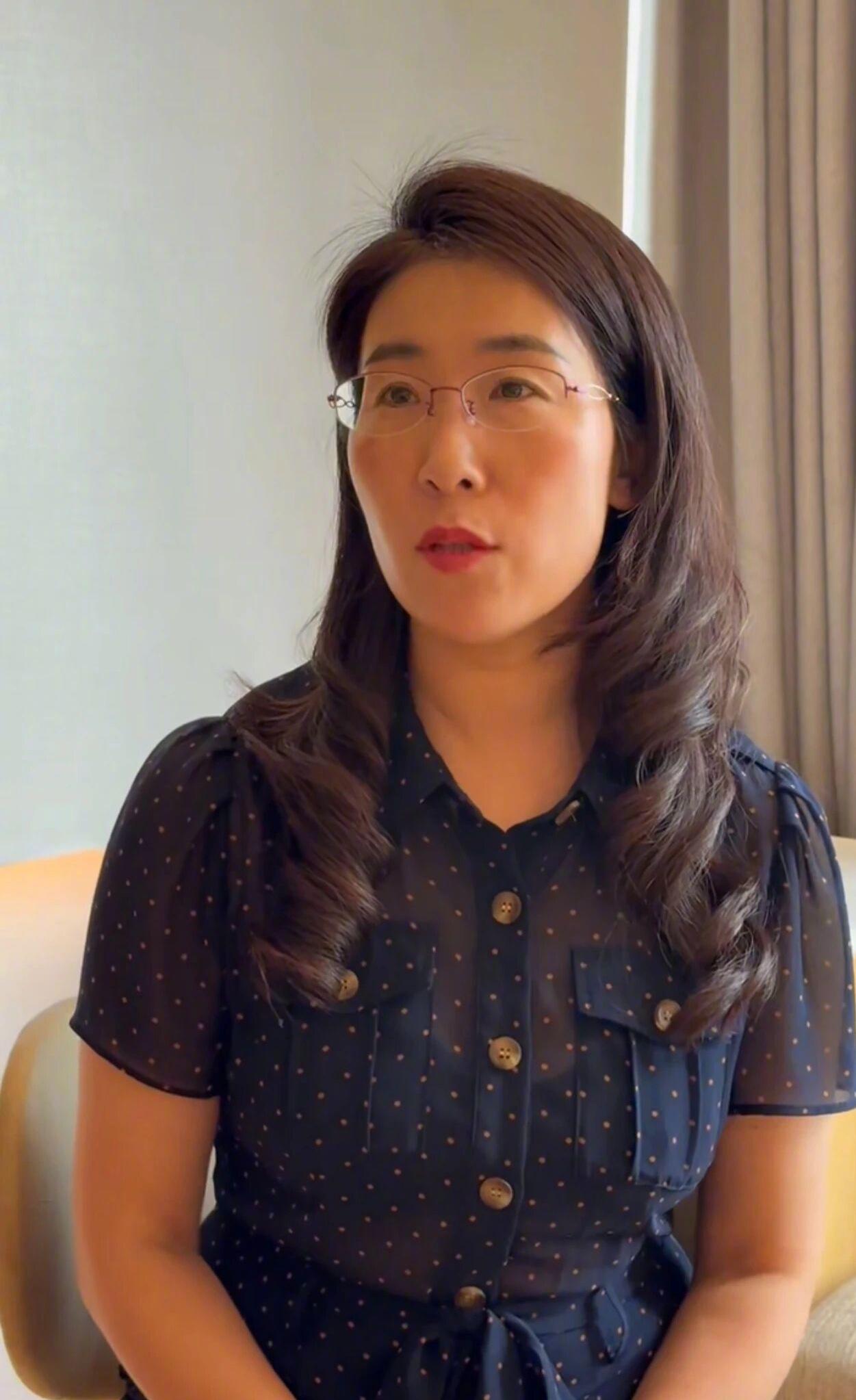 说实话，看到“婚外胚胎案”原配说男方变化大，我第一反应就是：妹子，他不是变了，是