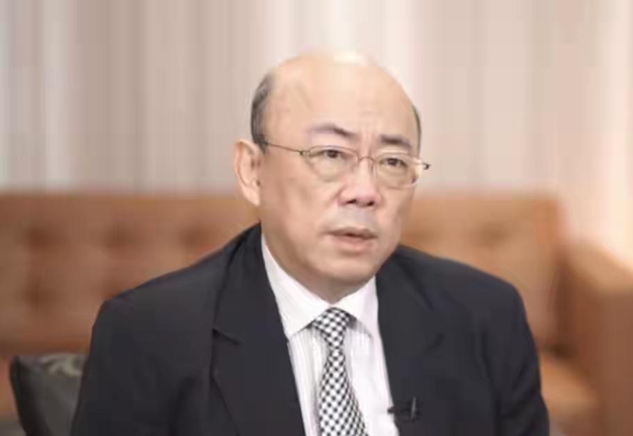 郭正亮这次可以，力挺郑丽文！尤其在军购上看到郑丽文表现出的坚定立场，扛住了国民党